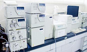 测量刺激性物质的高速液相色谱仪